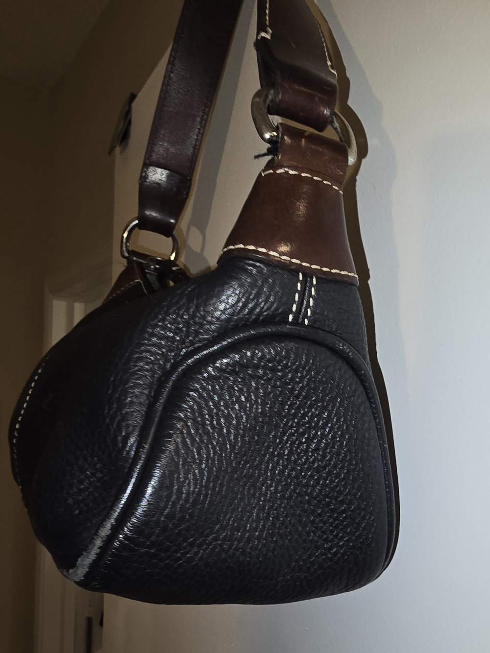 Dooney & Burke Classic Black Leather Shoulder Bag with Brown Accents - Picture 4 of 7